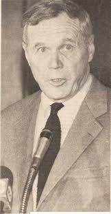 Douglas Snell's Instagram, Twitter & Facebook