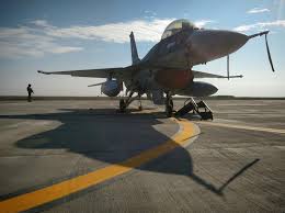De ce cumpărăm avioane la mâna a doua de la portughezi în loc să le luăm. AnalizÄ De Ce A CumpÄrat Romania Cele 12 Avioane De LuptÄ F 16 Fighting Falcon