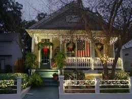 Pin By Casey Yeary On Christmas Decorating Outdoor Christmas Cottage Christmas Christmas Decorations For The Home