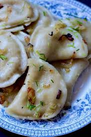 Vareniki Recette Traditionnelle Russe Et Ukrainienne 196 Flavors In 2020 Vareniki Recipe Vegetarian Dishes Ukrainian Recipes