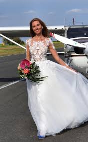 Maybe you would like to learn more about one of these? Brautkleid Mit Tull Und Tattoo Spitze Bella Sposa Brautmoden Designershop Fur Nurnberg