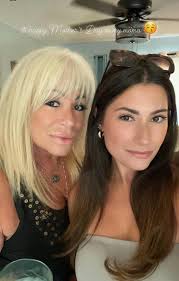 Hi all! I just wanted to introduce myself and share a photo. My name is  Ashley. I'm due in May and will be having a boy!