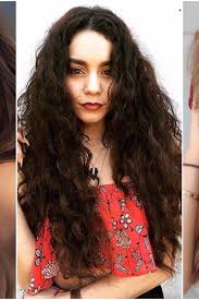 10 Celebrities Who Are The Ultimate Beachy Wave Icons Curly Hair Styles Hair Styles Celebrity Hairstyles