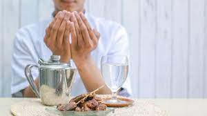 Setelah melakukan 3 puasa sunah idul adha di atas, berikutnya bisa melanjutkan dengan ibadah qurban. Niat Puasa Dzulhijjah Tarwiyah Arafah Lengkap Keutamaan Puasa Menjelang Idul Adha