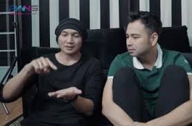 Meski sudah bercerai, wina natalia tetap menjalin hubungan silaturahmi dengan keluarga wishnutama. Salut Ternyata Ayah Wishnutama Yang Jadi Saksi Nikah Anji Dan Wina Natalia Matamata Com