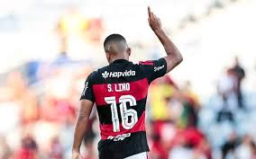 Europeus enaltecem fase de Samuel Lino no Flamengo: 'Seu lugar'