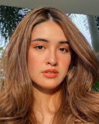 Samantha Angeline's Instagram, Twitter & Facebook