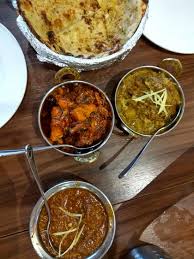 Our spicy indian thali wraps and thali boxes are carefully designed to be big on taste and substance, while appealing to a step 3 salad: Dinner With Mutton Masala And Others Picture Of Big Singh Chapati Subang Jaya Tripadvisor