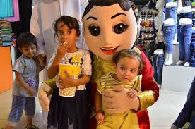 تفضلوا بزيارة قرية الشعب للتسوق و الترفيه و التمتع بالأطعمة و التزلج و الكثير الكثير visit us for shopping halloween face makeup face makeup halloween face