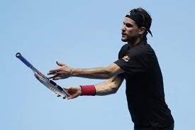 Gegen den italiener fabio fognini. Australian Open Dominic Thiem Versteigert Signierten Schlager Fur Den Guten Zweck Tennis Magazin