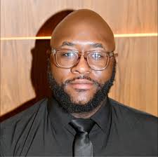 If #Drake never existed who fills the “Global Superstar” role in rap⁉️👀🤔