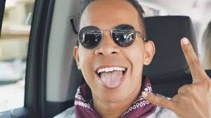 Conheça Erik Marçal, o queridinho dos famosos