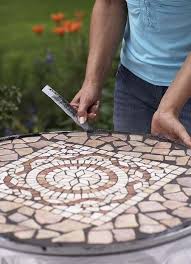 Bauanleitung Fur Einen Mosaiktisch Mosaiktisch Mosaik Mosaik Diy