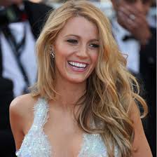 Blake lively is teaming up with the juno screenwriter for the adaptation of the dark horse comic. Blake Lively Ihr Geheimnis Fur Perfektes Haar Findest Du Im Kuhlschrank Cosmopolitan