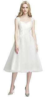 Damit die hochzeit zu einem rundum schönen ereignis wird, muss sich die braut in ihrem hochzeitskleid wohlfühlen: Hochzeitskleider Halblang Test Vergleich 2021 7 Beste Brautkleider