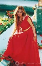 قامت الفنانة السورية نسرين طافش بنشر صورة لها مع إبن شقيقتها زينت، على حسابها الرسمي على موقع انستجرام، حيق أنها شخص عملاق، ويسمى حسونة، حيث قامت بالتعليق على الصورة بقولها: Ù†Ø³Ø±ÙŠÙ† Ø·Ø§ÙØ´ ïº—ï»¤ïºœï»´ï»ž Ù…Ø¹Ø±Ø¶ Ø§Ù„ØµÙˆØ±