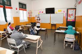 La provincia de santa fe ya elevó su propuesta de ciclo lectivo 2021 ante el consejo federal de según pudo saber el litoral, el ministerio de educación provincial pretende que las clases en el territorio en santa fe, rosario y otras ciudades importantes no hubo vuelta a los establecimientos. Santa Fe Los Septimos Grados Y Los Quinto Ano Vuelven A Clases Este Miercoles Radio Angelica 99 7