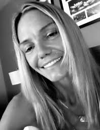 Darlene Sessions's Instagram, Twitter & Facebook