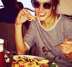 Making Meatzas With Molly Sims