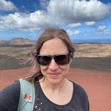 Female entrepreneurs in homeschool community sharing experiences