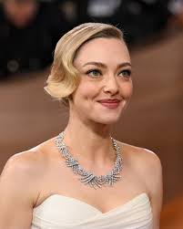 Some shy away from the statement necklace. Amanda Seyfried makes the case  for one. Nominated twice at the #GoldenGlobes tonight, the actress wore a  @tiffanyandco piece with more than ten carats of