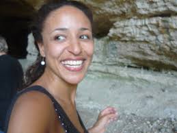 Brenda Ligia, atriz, Mestre de Cerimônias, apresentadora, diretora,  locutora trilíngue: 2009