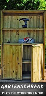 Halte Ordnung In Deinem Garten Und Organisiere Deine Gartengerate Und Werkzeuge In Einem Gartenschrank Aus Holz Finden Gartenschrank Gartenschrank Holz Garten
