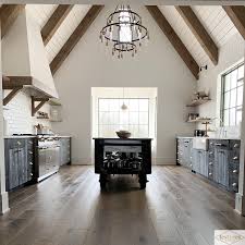 2019's top kitchen flooring trends and