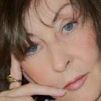 10+ "Des Roberts" profiles