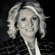 Introducing the NEW OWNER of Pierce & Company! This is my “little” sister  in case you didn't already know. Jennifer Bartholomew Griswell. She grew up  in Lexington & went to Lexington High