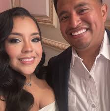 Jermall Charlo showing Isaac "Pitbull" Cruz some love after his knockout  win over Gamboa. He also tells Cruz to fight Gervonta Davis again. 💯  #isaaccruz #jermallcharlo #boxeomexicano #americanboxing #boxing #boxeo