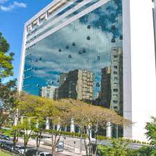Seguindo os preceitos legais e morais da administração pública, trabalha para aprimorar a estrutura administrativa e os serviços judiciários de forma transparente e eficiente, com o objetivo de se aproximar dos anseios do cidadão e dar efetividade aos princípios norteadores do. Palacio Da Justica Curitiba Space Sinta A Sua Cidade