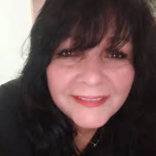 Mis más sinceras palabras de condolencias por tan irreparable perdida pero  ella y dios te dará la fortaleza para seguir imagino que no es fácil por  qué perder a una madre debe