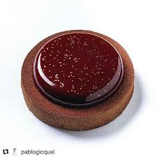 Avec Chef Pablogicquel Notre Gateau Chocolat Et Noisette Croustillant Praline Noisette Et Fleur De Sel Biscuit Noix De Pe Artisan Chocolate Yummy Food Food