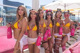 Instead, our favorite pool parties are effectively operating as lounges. Best Pool Parties In Las Vegas For 2021 Know The Top Dayclub Parties