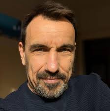 Larry Madowo produces evidence of CS Murkomen criticising JKIA #PulseNews