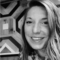 Julie Streit's Instagram, Twitter & Facebook