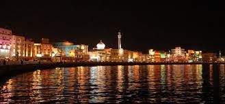 Muttrah Corniche In Muscat Oman New York Skyline Sultanate Of Oman