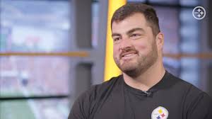Her stud is the 6'5″ guard for the pittsburgh steelers. 1 On 1 With David Decastro