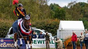 Außerdem finden sie hier alle sendetermine. Reiten Bei Olympia 2021 Ubertragung Live Im Stream Free Tv Zeitplan Termine Ergebnisse Liveticker Heute