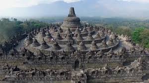 Sanchi is the place where emperor ashoka had a big stupa build after his conversion to buddhism. Sejarah Candi Borobudur Dan Letaknya Jowonews