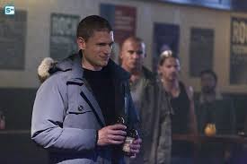 Photos Legends Of Tomorrow Season 1 Promotional Episode Photos Episode 1 01 Pilot Lgn101c 0 Dc Legends Of Tomorrow Wentworth Miller Leonard Snart
