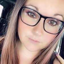 Cassie Beasley (@hicktownlocal)