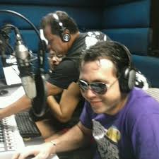 The network has several bureaus, 142 affiliated stations all over brazil. Radio Jovem Pan Estacao De Radio
