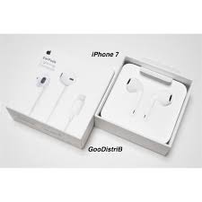 Il est vendu dans une boite avec des accessoires neufs, un guide de démarrage et bénéficie d'une garantie d'un an valable chez electro depot (et pas en apple store). Earpods Iphone 7 Apple Avec Connecteur Lightning Casque Ecouteurs Avis Et Prix Pas Cher Cdiscount