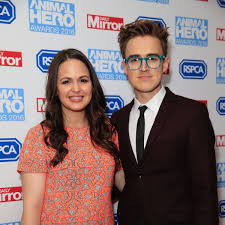 Jest siostrą mario falcone, grającego w serialu the only way is essex. Giovanna Fletcher Will Have 2 Honeymoons When She Renews Wedding Vows With Tom Mirror Online