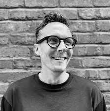 Michelle Blom's Instagram, Twitter & Facebook