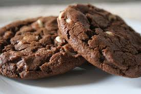 Hornea las galletas con chispas de chocolate por 20 minutos o hasta que se vean las orillas doradas y el centro este cocido. Galletas De Chocolate Blanco 2 Recetas Golosas Pequerecetas