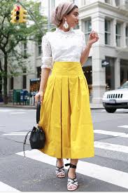 Black And Yellow Skirt Outfit 12 Looks To Wear For Eid Al Fitr Yellow Skirt Outfits Muslim Outfits Hijab Fashion Inspiration