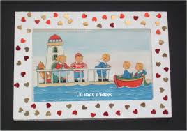 Idee Bricolage Et Activites Manuelles Avec Les Enfants Decorer Un Cadre Avec Des Coeurs Un Max D Idees